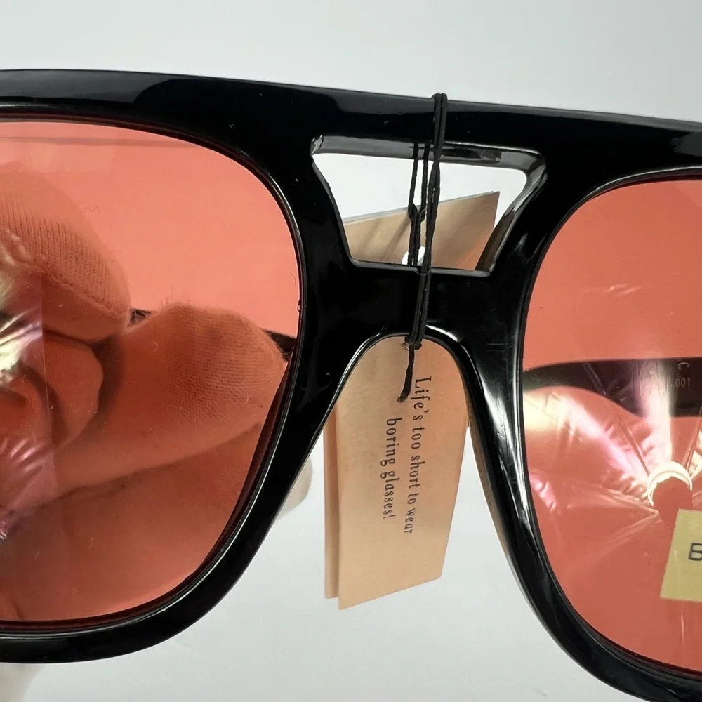 BCBGeneration, BCBG AVIATOR SUNGLASSES WITH WHIRLPOOL BLACK PLASTIC FRAME